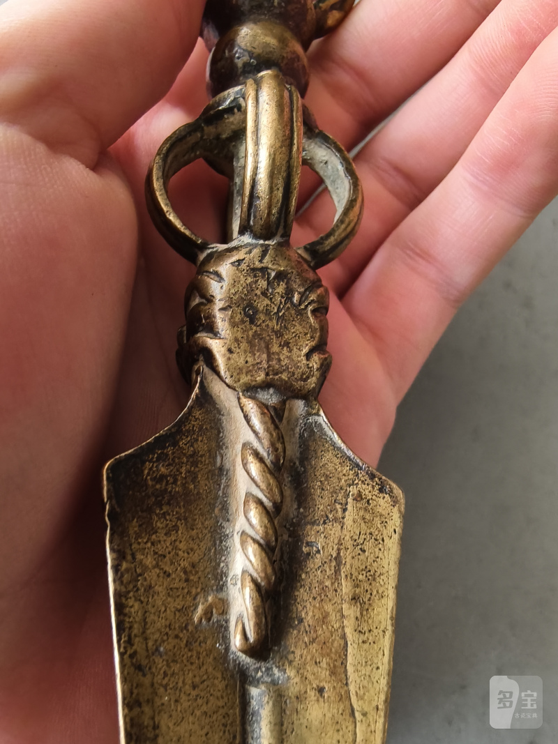 Ritual dagger phurbu made of brass or bronze respectively - 图5